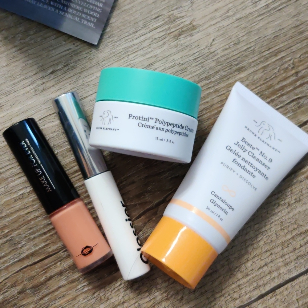 ✨🌸MYSTERY BOX SKINCARE MAKEUP HAIRCARE👄